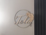 Pięknie grawerowane personalizowane tabliczki z imieniem dziecka 