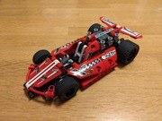 Lego Technic 42011 Napędzany samochód wyścigowy z pudełkiem i instrukcją