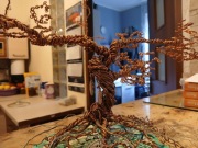 Drzewo z miedzianych drutów ręcznie robione