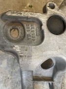 Łapa Podpora skrzyni biegów Audi a4 b7 quattro 