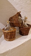 Słoiczki/ buteleczki na oliwę ocet z nat. korkiem w koszyczkach wiklinowych