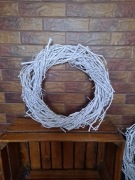 Wianek florystycznych biały 35-45 cm 