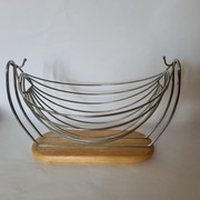 Koszyk na owoce HUŚTAWKA - drewno, stal nierdzewna