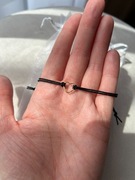 KailaArt - Bransoletka damska, złote serduszko, na czarnym sznurku [NOWA!]