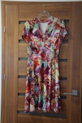 Dwie kolorowe sukienki, rozmiar M