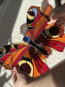 Witraż motyl czerwono pomarańczowy zawieszka Tiffany