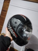 Czarny kask motocyklowy Full face rozmiar M z kołnierzem 
