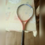 Paletka do tenisa ziemnego oraz 4 pileczki