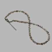 Naszyjnik z surowego opalu australijskiego 