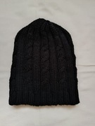 Czapka damska jesień-zima ciepła czarna w warkocze