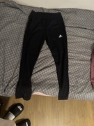 Spodnie sportowe dla młodych