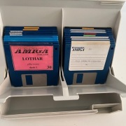 Dyskietki 2DD gry programy Commodore Amiga zestaw box