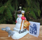 Bałwanek z zającem i niedźwiadkiem - bombka kolekcjonerska Komozja 