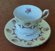 ANGIELSKA FILIŻANKA QUEEN'S 