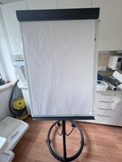 Tablica szkoleniowa z arkuszami papieru - używana