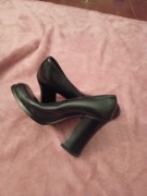 Buty Ryłko na wysokim obcasie.35