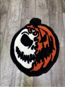 Dywanik w kształcie dynio czaszki