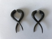 Kolczyki etniczne z rogu „fake tunnels” rękodzieło