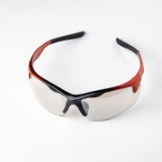 Okulary sportowe ochronne szare + pokrowiec miękki twardy smycz