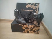 Botki wiązane Salvador Sapena 38, lakierki, skóra