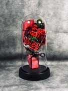 Wieczne róże - mydlane róże w szklanej kopule