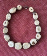 Biżuteria damska-koral biały 