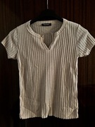 Koszulka z rozcięciem 