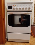 KUCHENKA GAZOWA Z ELEKTRYCZNYM PIEKARNIKIEM MASTERCOOK