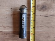 Stara latarka na baterie 