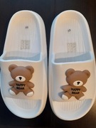 Urocze klapki z misiem 40/41 nieużywane