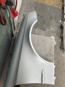 Błotnik prawy W211 E class 