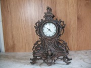 zegar kominkowy bogato zdobiony nakręcany