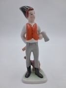Hollohaza chłopiec z siekierką figurka porcelanowa 1949-1970 