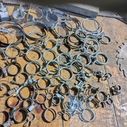 Obejmy metalowe różne małe duże zestaw