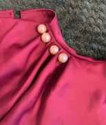 Satynowa bluzka z perełkami 