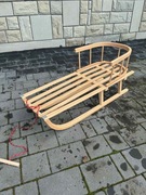 Sanki drewniane z oparciem sznurek Gratis