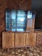 kredens pokojowy z lat 60-tych XX w.