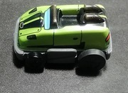 Mały samochodzik z napędem