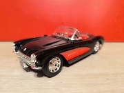 CHEVROLET Corvette (1957) (BBURAGO) skala 1/24
