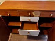 Komoda dobry stan- możliwość zjęcia białej okleiny 