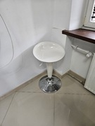 Biały hoker do kuchni okazja