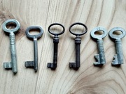 Stare klucze do szaf szafek biurek witryn sejfu 6 sztuk 