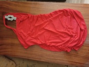 Sukienka imprezowa z błyszczącą aplikacją 