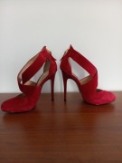 GUESS piękne szpilki czerwone zamsz 35 CUDO