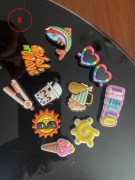 Przypinki do Crocs Crocsów ozdoby komplety po 10 sztuk