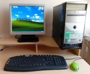 Komputer eMachines E4034 monitor 17” klawiatura mysz Win XP Retro PC