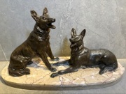 Rzeźba - psy z brązu na marmurze - Art Deco Francja, lata 30_owczarki - 9kg