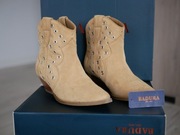 Beżowe kowbojki zamszowe Badura - r. 38, buty damskie, sztyblety