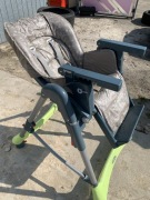 Składane krzesełko na kółkach do karmienia dziecka Bambi