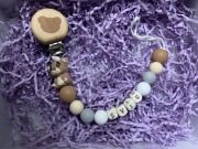 Zawieszka na smoczek z imieniem wzory 